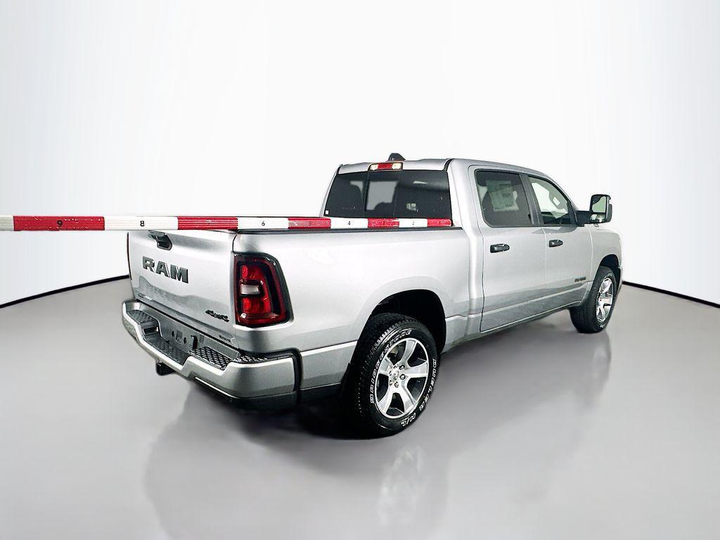 new 2025 Ram 1500 car, priced at $43,557