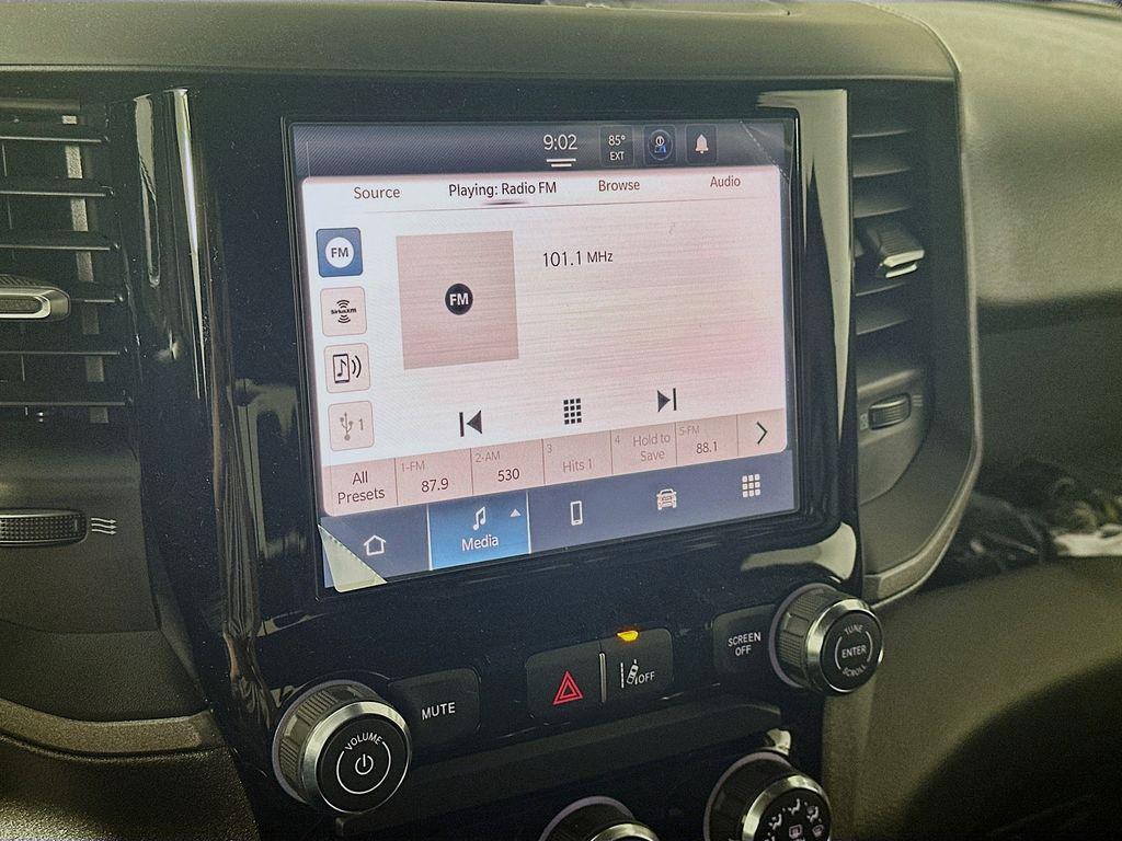 new 2025 Ram 1500 car, priced at $43,557