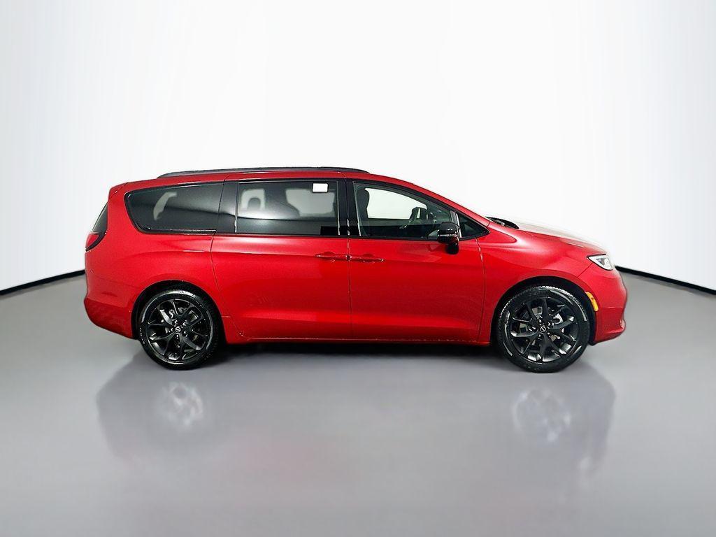 new 2026 Chrysler Pacifica car, priced at $48,093