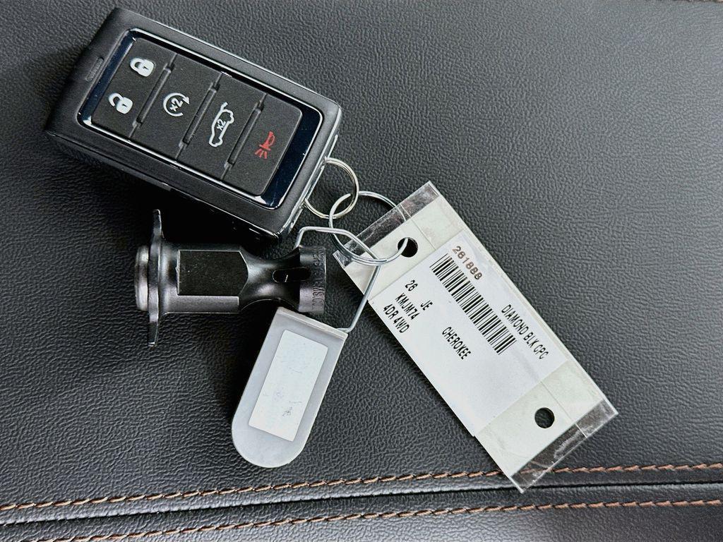 new 2026 Jeep Cherokee car, priced at $41,676