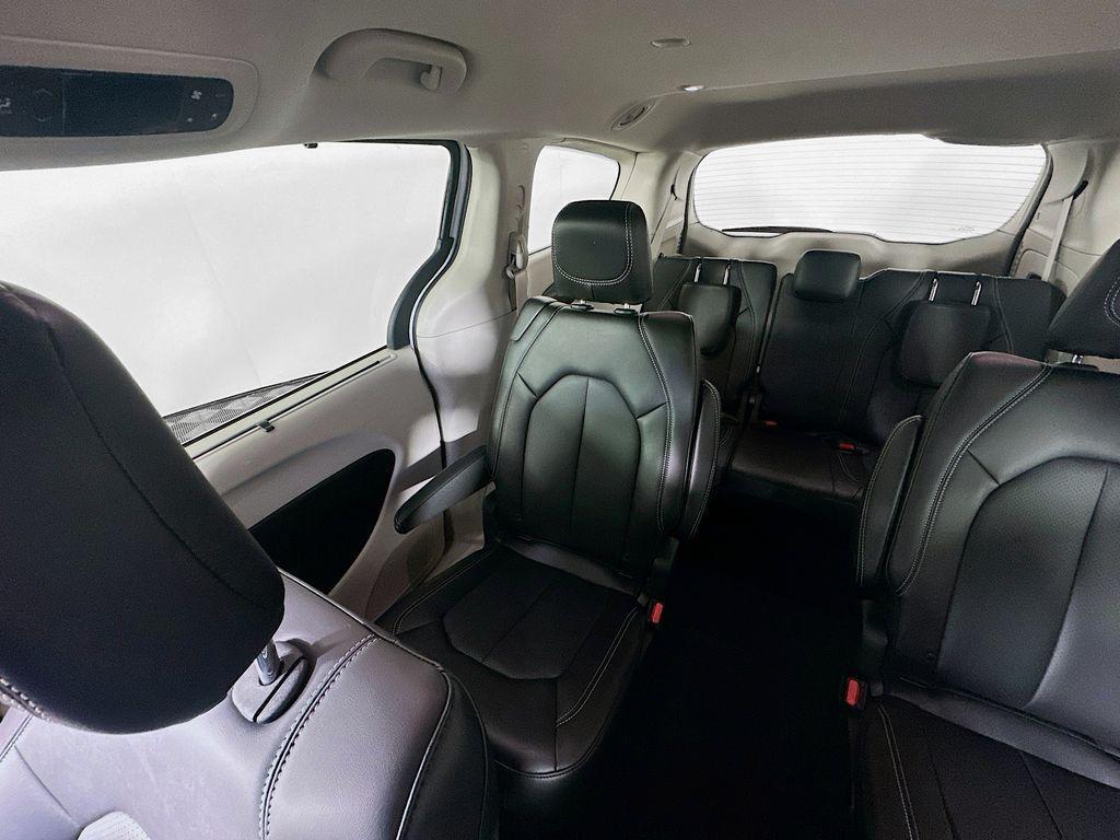 used 2024 Chrysler Pacifica car, priced at $23,335
