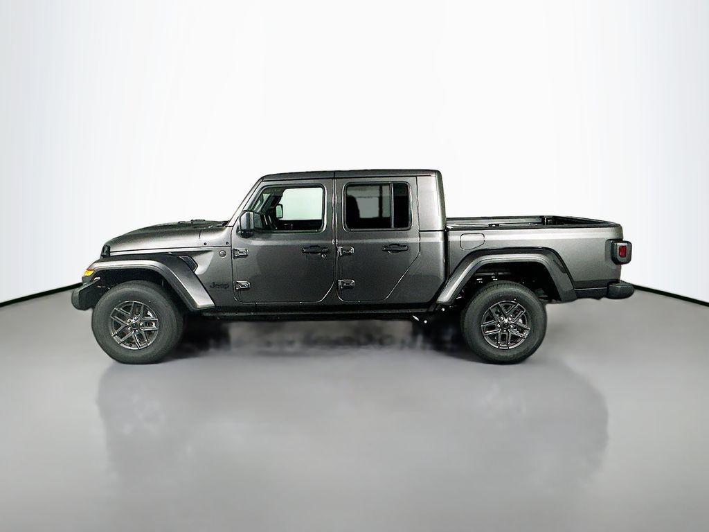 new 2025 Jeep Gladiator car, priced at $43,501