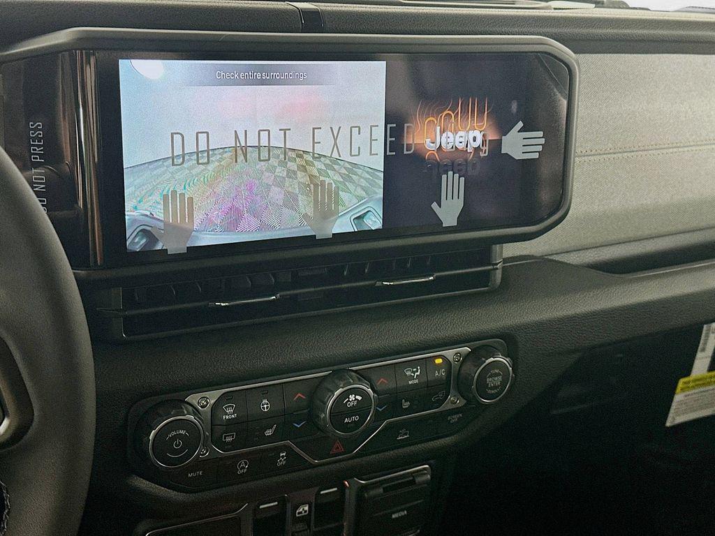 new 2025 Jeep Gladiator car, priced at $43,501