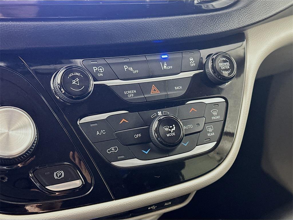 used 2017 Chrysler Pacifica car, priced at $13,785