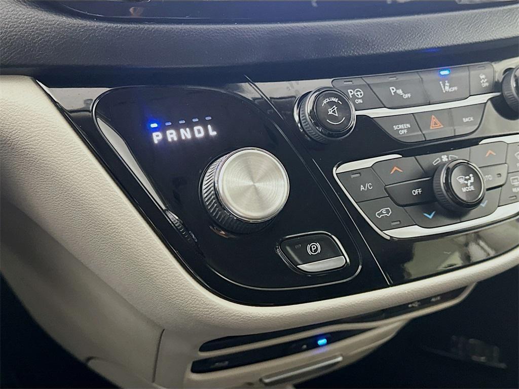 used 2017 Chrysler Pacifica car, priced at $13,785