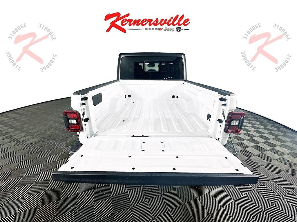 new 2026 Jeep Gladiator car, priced at $52,663