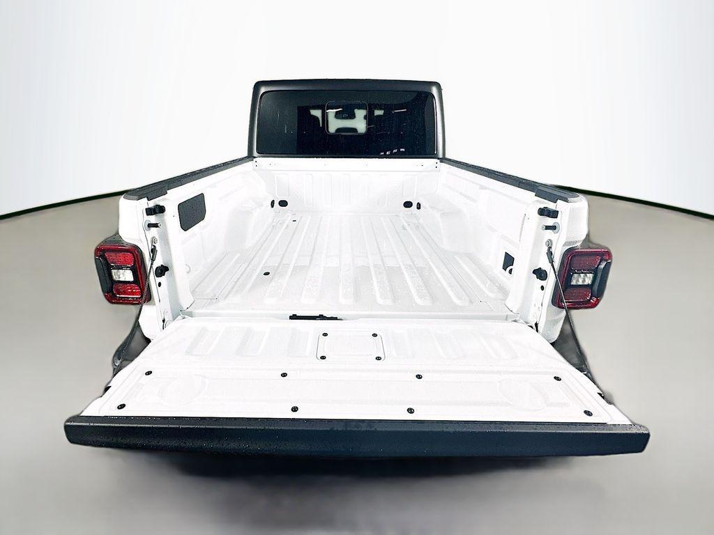 new 2026 Jeep Gladiator car, priced at $52,363