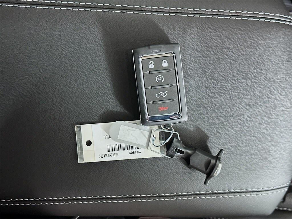 new 2025 Jeep Grand Cherokee L car, priced at $44,724