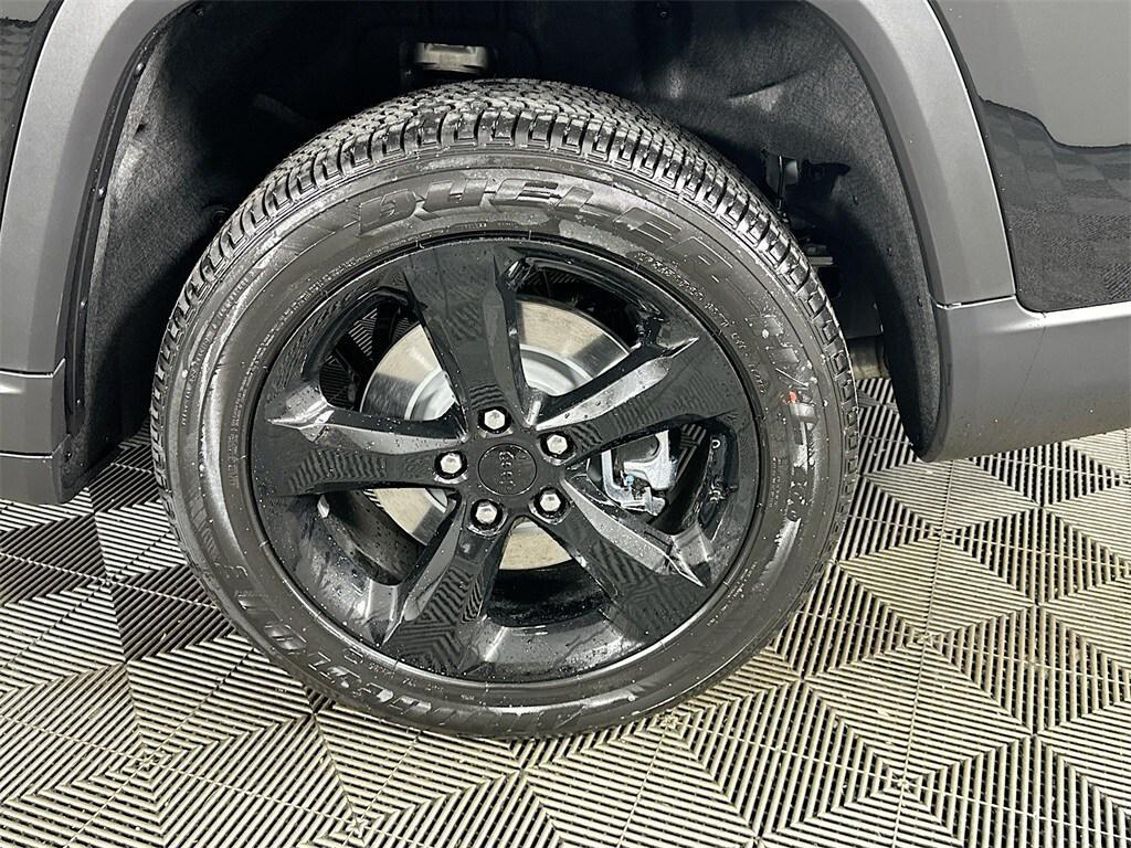 new 2025 Jeep Grand Cherokee L car, priced at $44,724