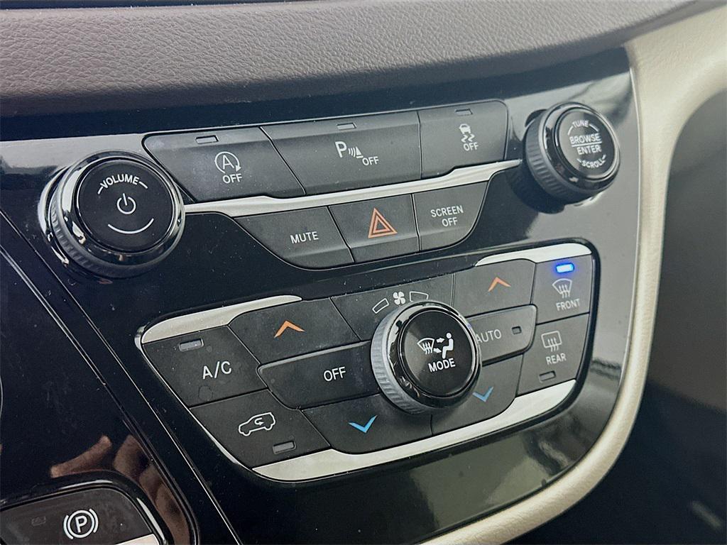 used 2020 Chrysler Pacifica car, priced at $14,935