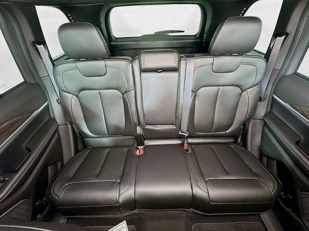 new 2026 Jeep Grand Cherokee car, priced at $45,663