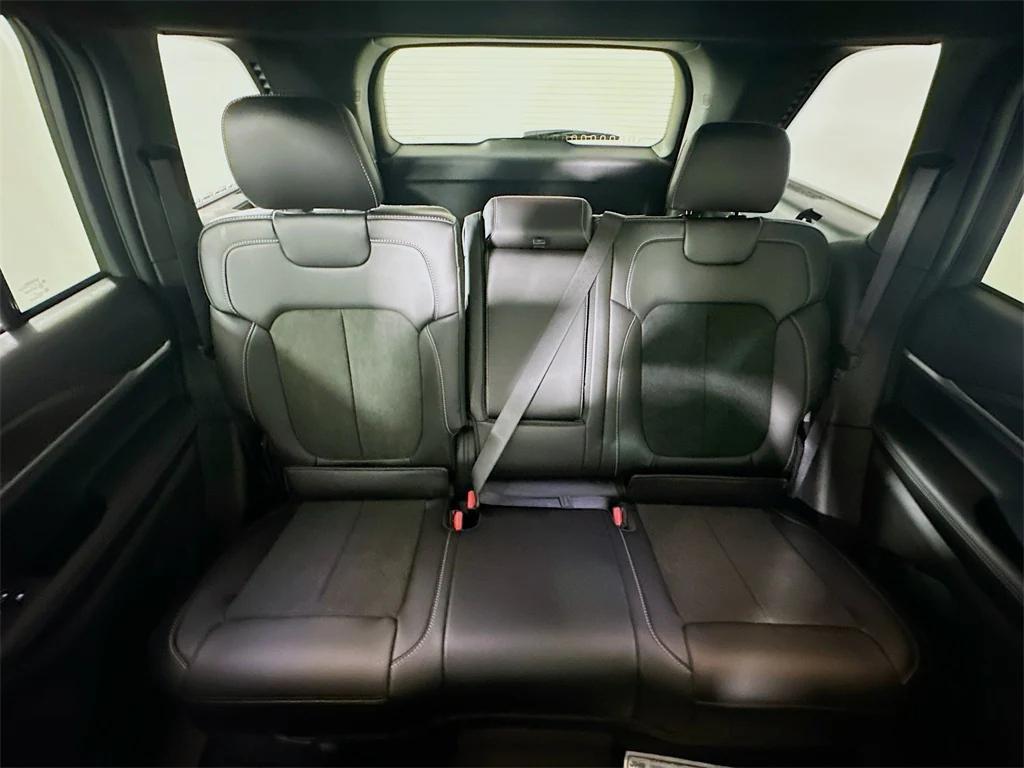 new 2026 Jeep Grand Cherokee car, priced at $45,860