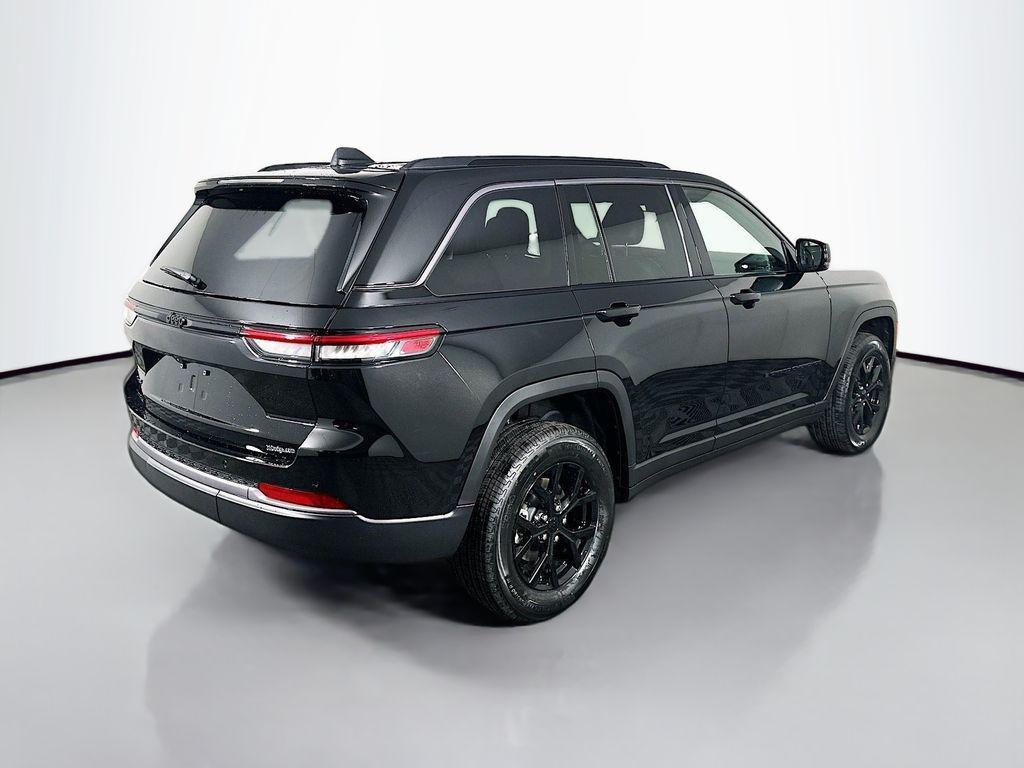 new 2026 Jeep Grand Cherokee car, priced at $43,960