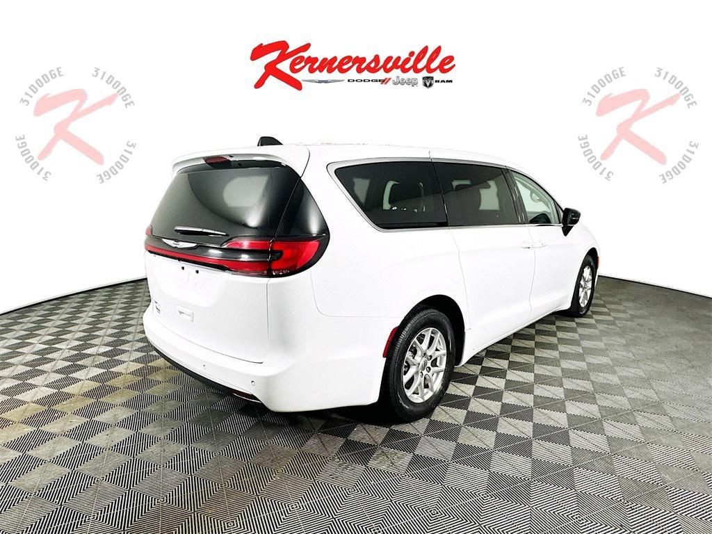 used 2024 Chrysler Pacifica car, priced at $26,935