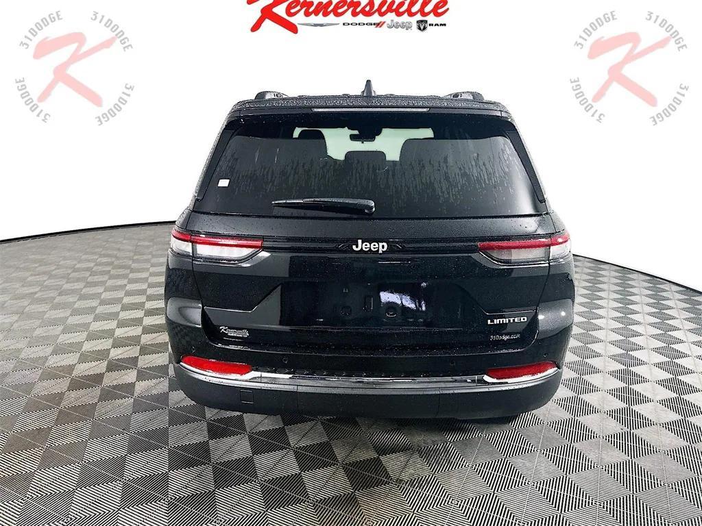 new 2025 Jeep Grand Cherokee car, priced at $41,907