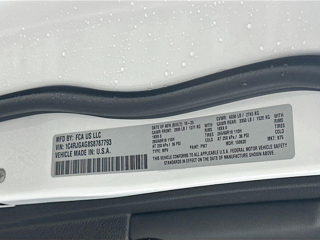 new 2025 Jeep Grand Cherokee car, priced at $32,234