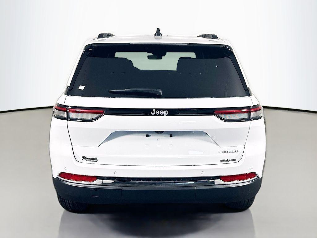 new 2025 Jeep Grand Cherokee car, priced at $32,234