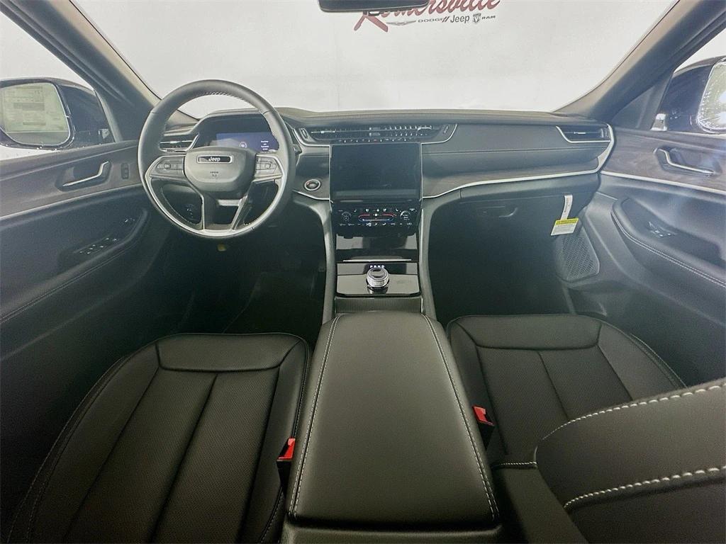 new 2025 Jeep Grand Cherokee L car, priced at $47,354