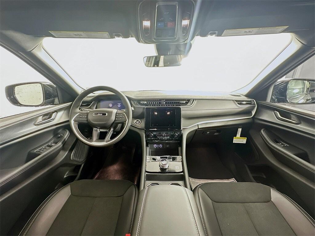 new 2025 Jeep Grand Cherokee L car, priced at $43,858