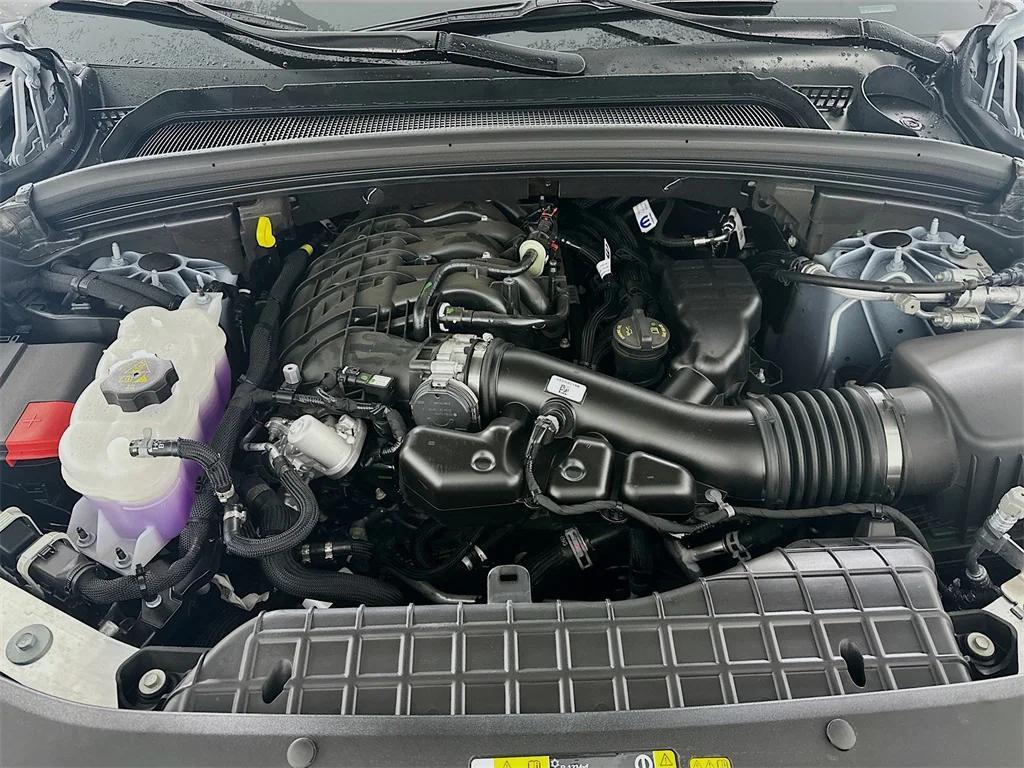 new 2025 Jeep Grand Cherokee car, priced at $33,558