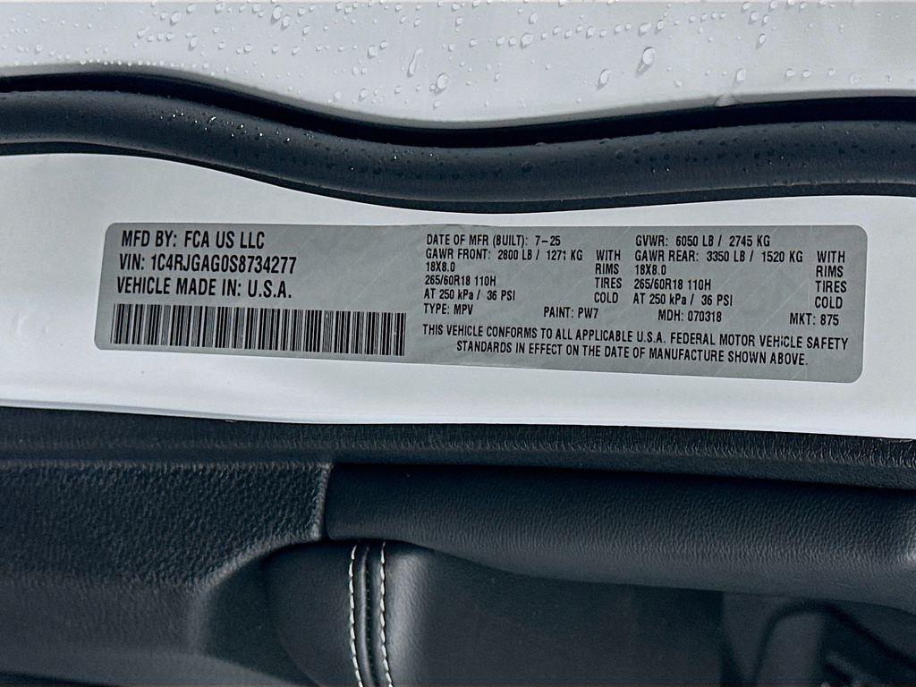 new 2025 Jeep Grand Cherokee car, priced at $32,659