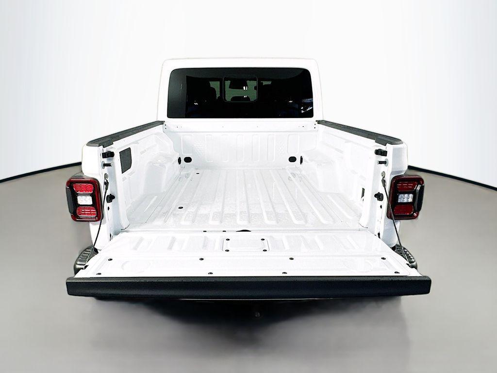 new 2026 Jeep Gladiator car, priced at $57,354