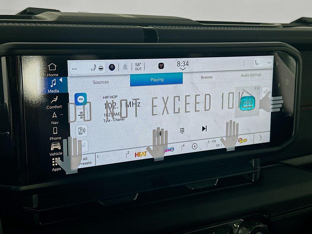 new 2026 Jeep Gladiator car, priced at $57,354