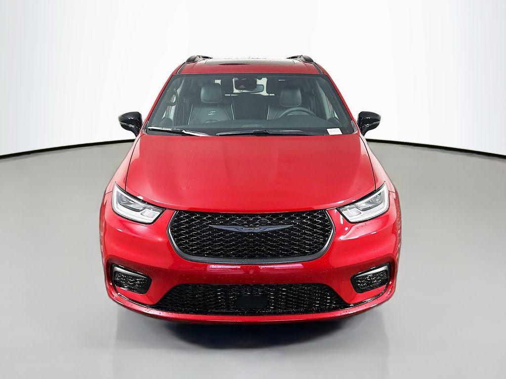 new 2026 Chrysler Pacifica car, priced at $50,919