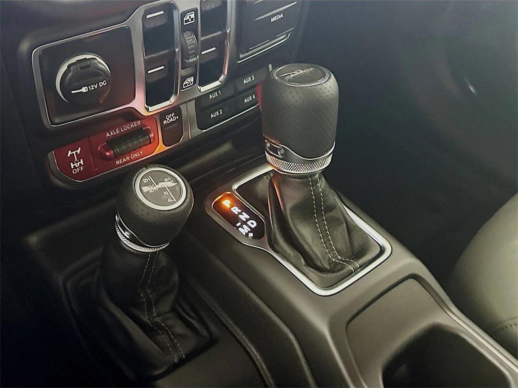 new 2025 Jeep Gladiator car, priced at $53,496