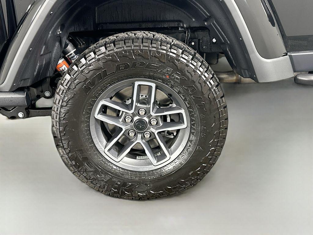 new 2025 Jeep Gladiator car, priced at $53,197