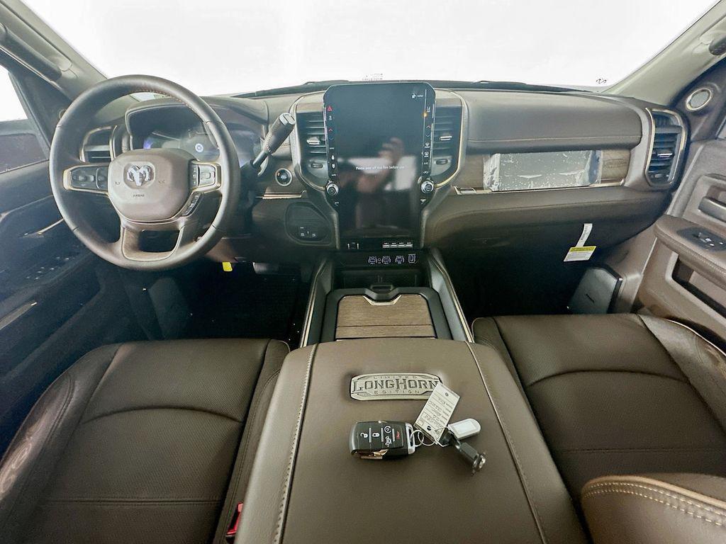 Molten Red Pearlcoat 2026 RAM 3500 Longhorn