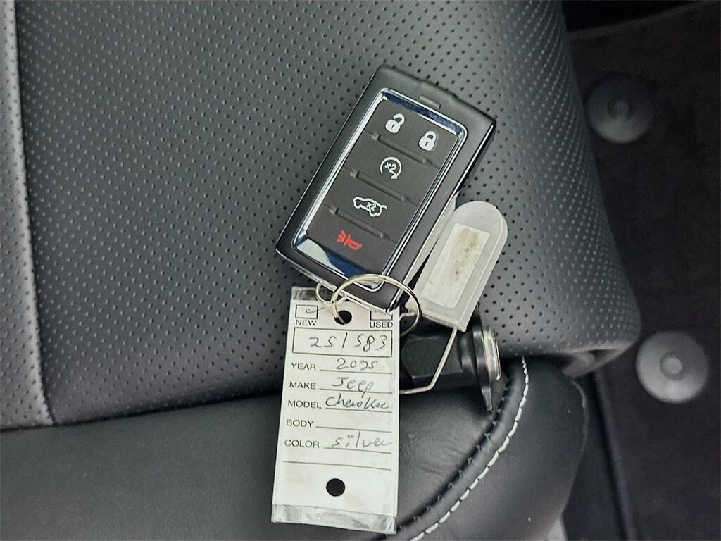 new 2025 Jeep Grand Cherokee L car, priced at $55,846