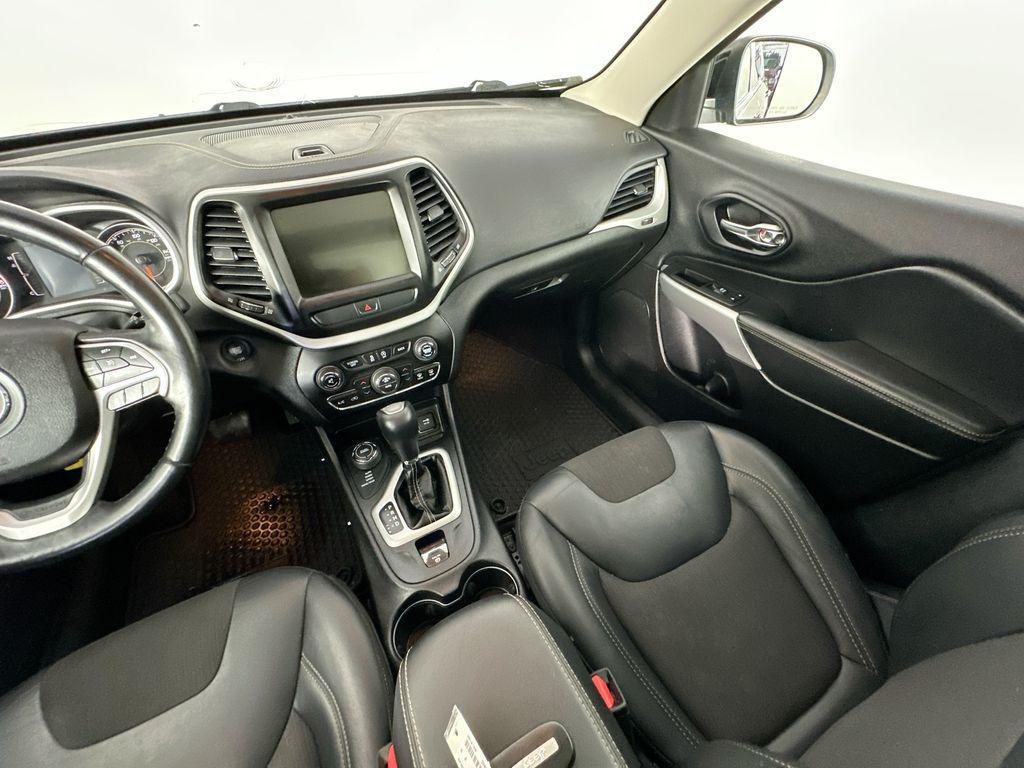 used 2018 Jeep Cherokee car, priced at $12,484