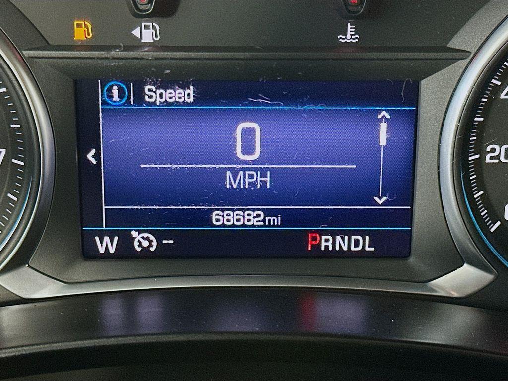 used 2021 Chevrolet Equinox car, priced at $19,234