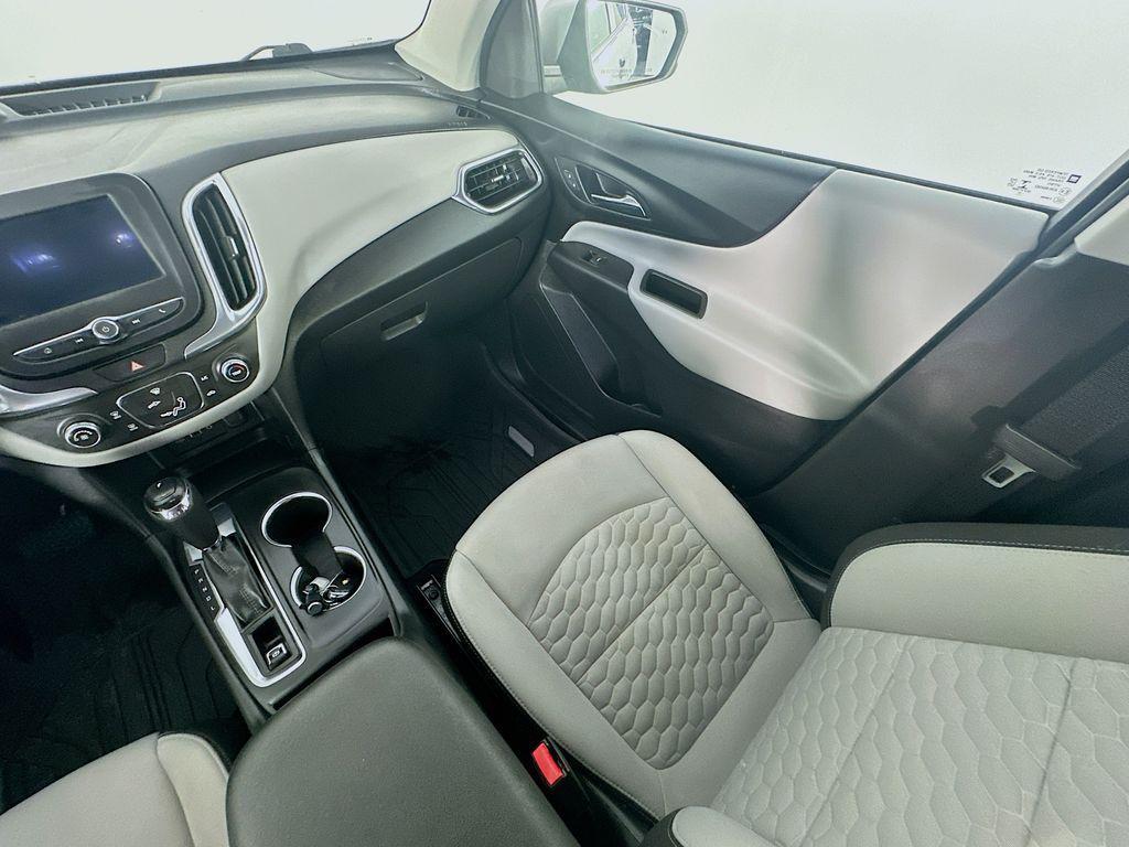 used 2021 Chevrolet Equinox car, priced at $19,234
