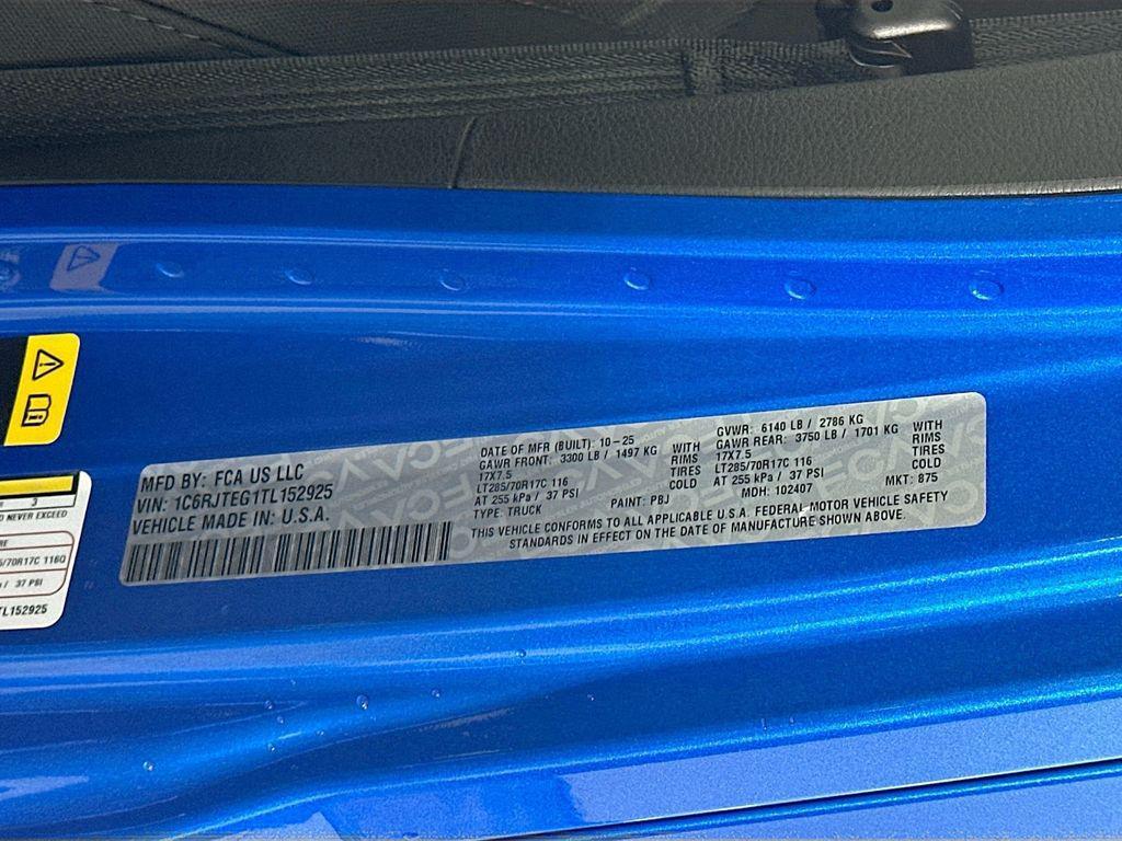 new 2026 Jeep Gladiator car, priced at $54,356