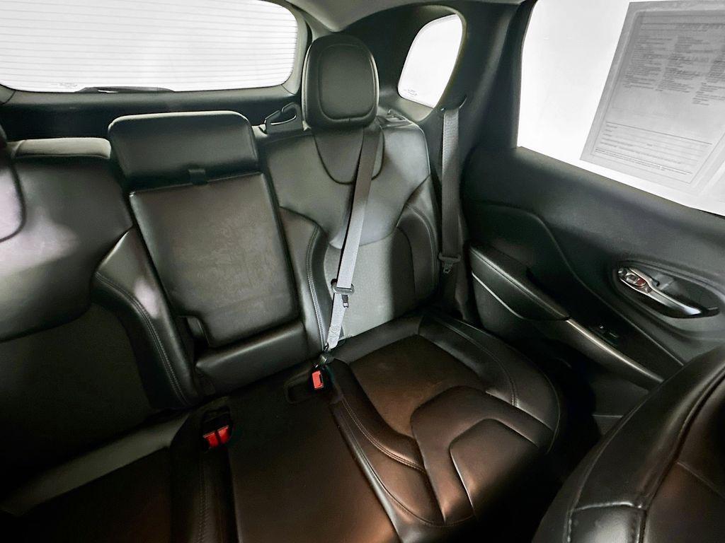 used 2020 Jeep Cherokee car, priced at $10,885