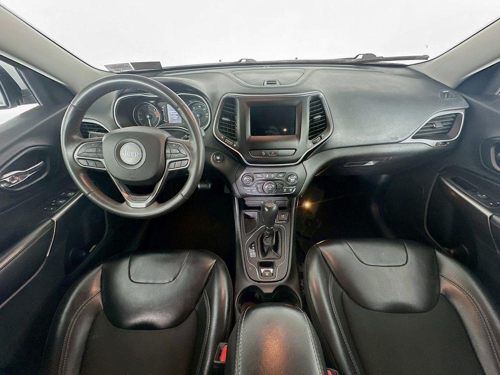 used 2020 Jeep Cherokee car, priced at $10,885