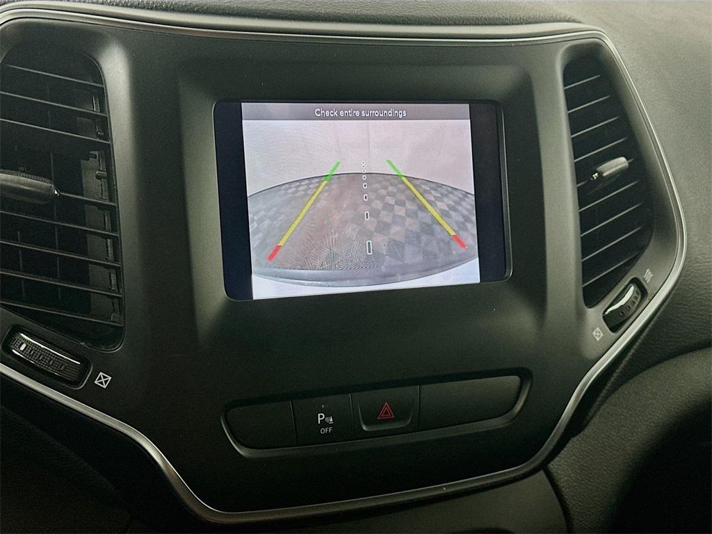 used 2020 Jeep Cherokee car, priced at $12,485