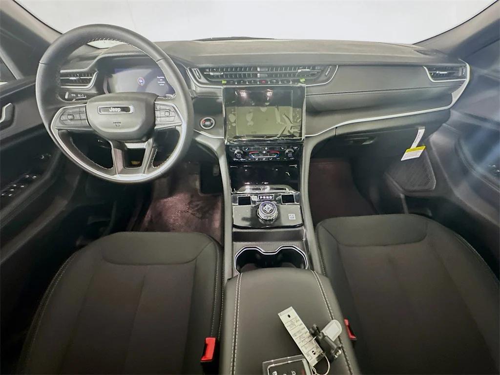 new 2026 Jeep Grand Cherokee L car, priced at $47,305