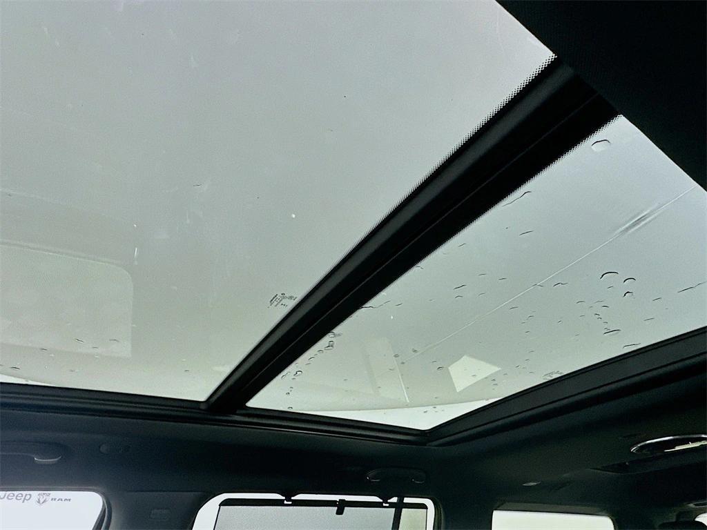 new 2026 Jeep Grand Wagoneer car, priced at $94,619