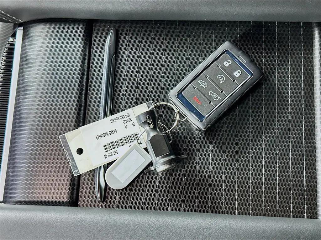 new 2026 Jeep Grand Wagoneer car, priced at $94,619