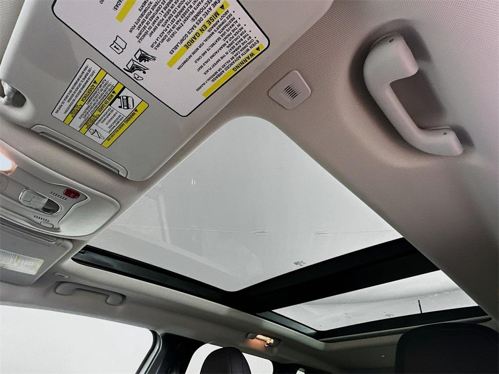 used 2021 Jeep Renegade car, priced at $16,435