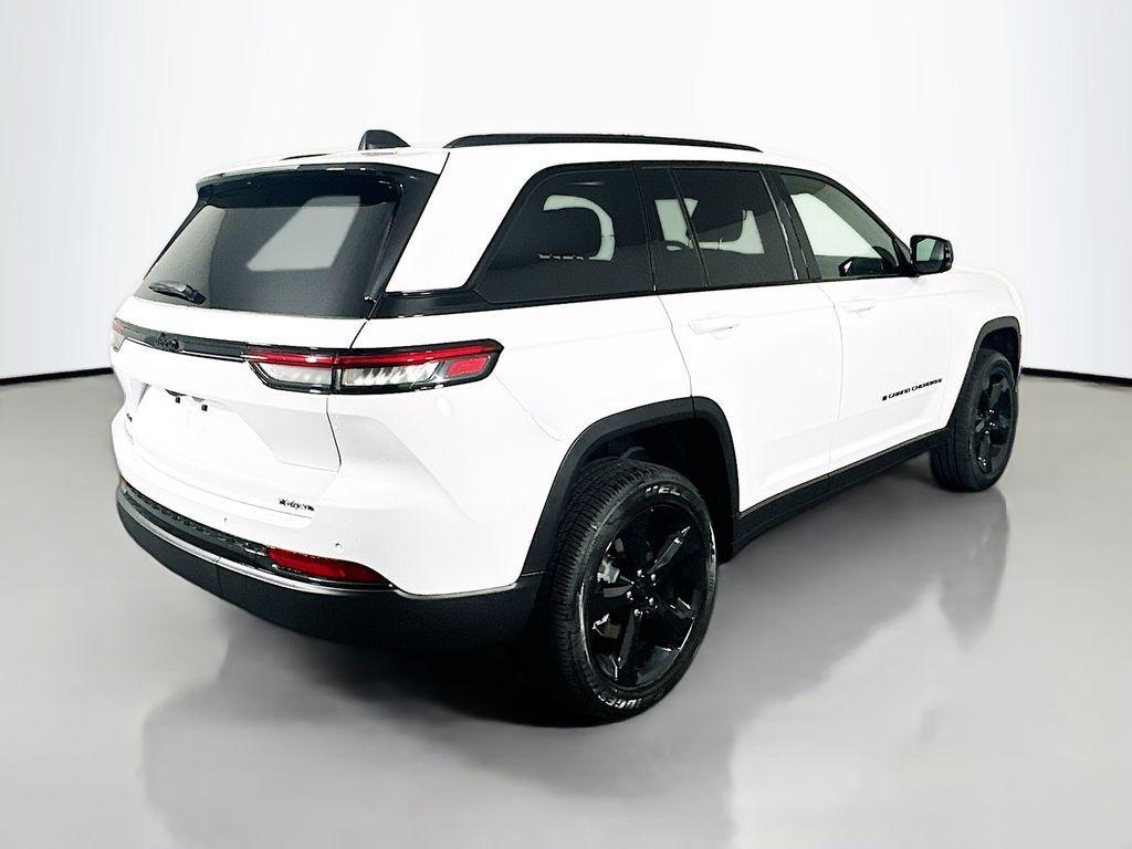 new 2025 Jeep Grand Cherokee car, priced at $37,791