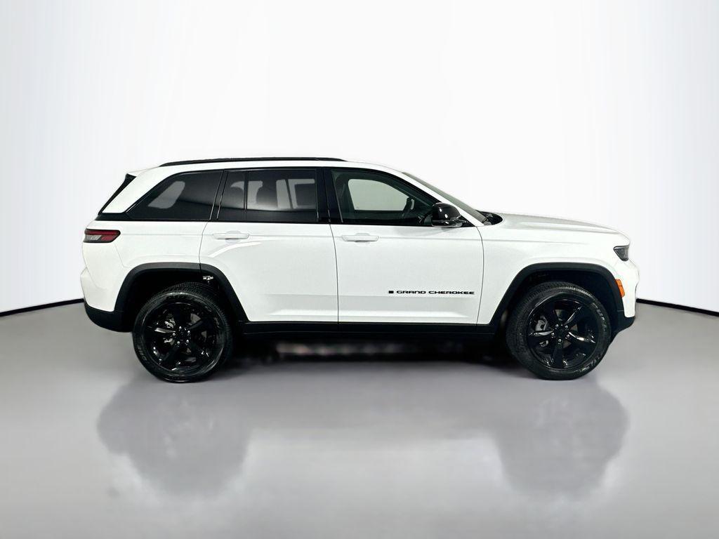 new 2025 Jeep Grand Cherokee car, priced at $37,791