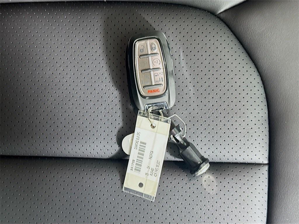 new 2025 Chrysler Pacifica car, priced at $43,479