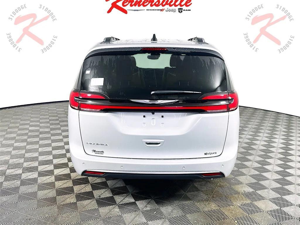 new 2026 Chrysler Pacifica car, priced at $52,307