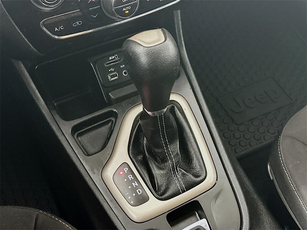 used 2014 Jeep Cherokee car, priced at $6,285