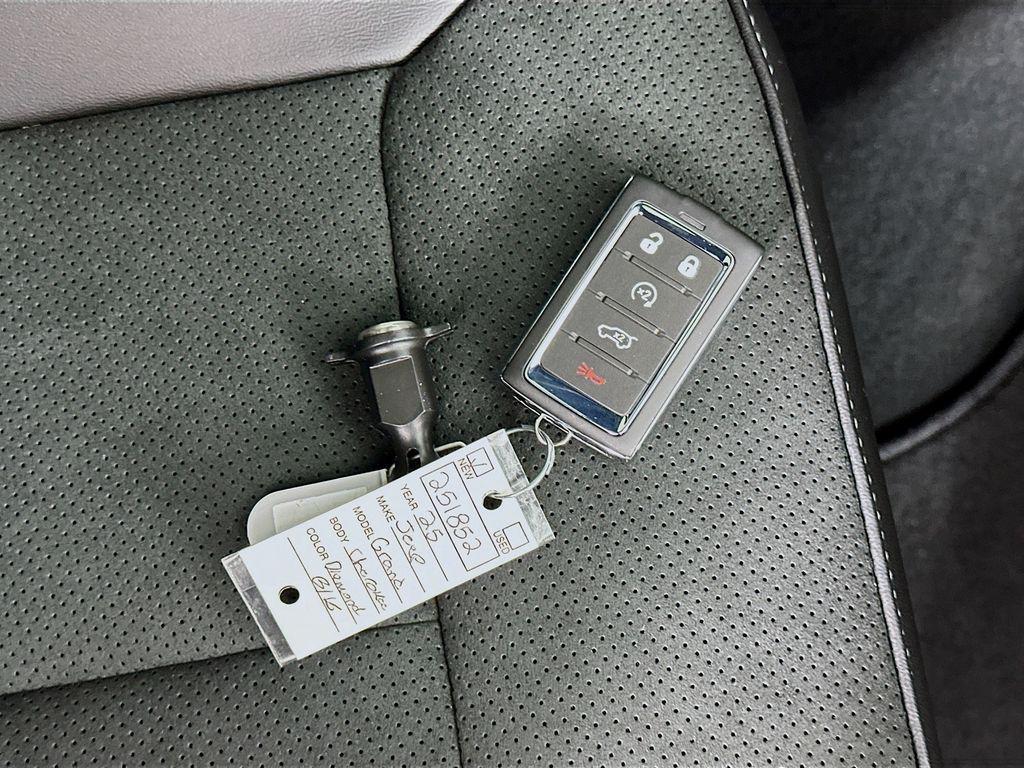 new 2025 Jeep Grand Cherokee car, priced at $36,409