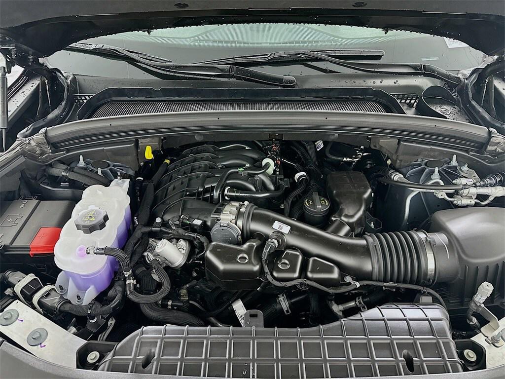 new 2025 Jeep Grand Cherokee car, priced at $39,308